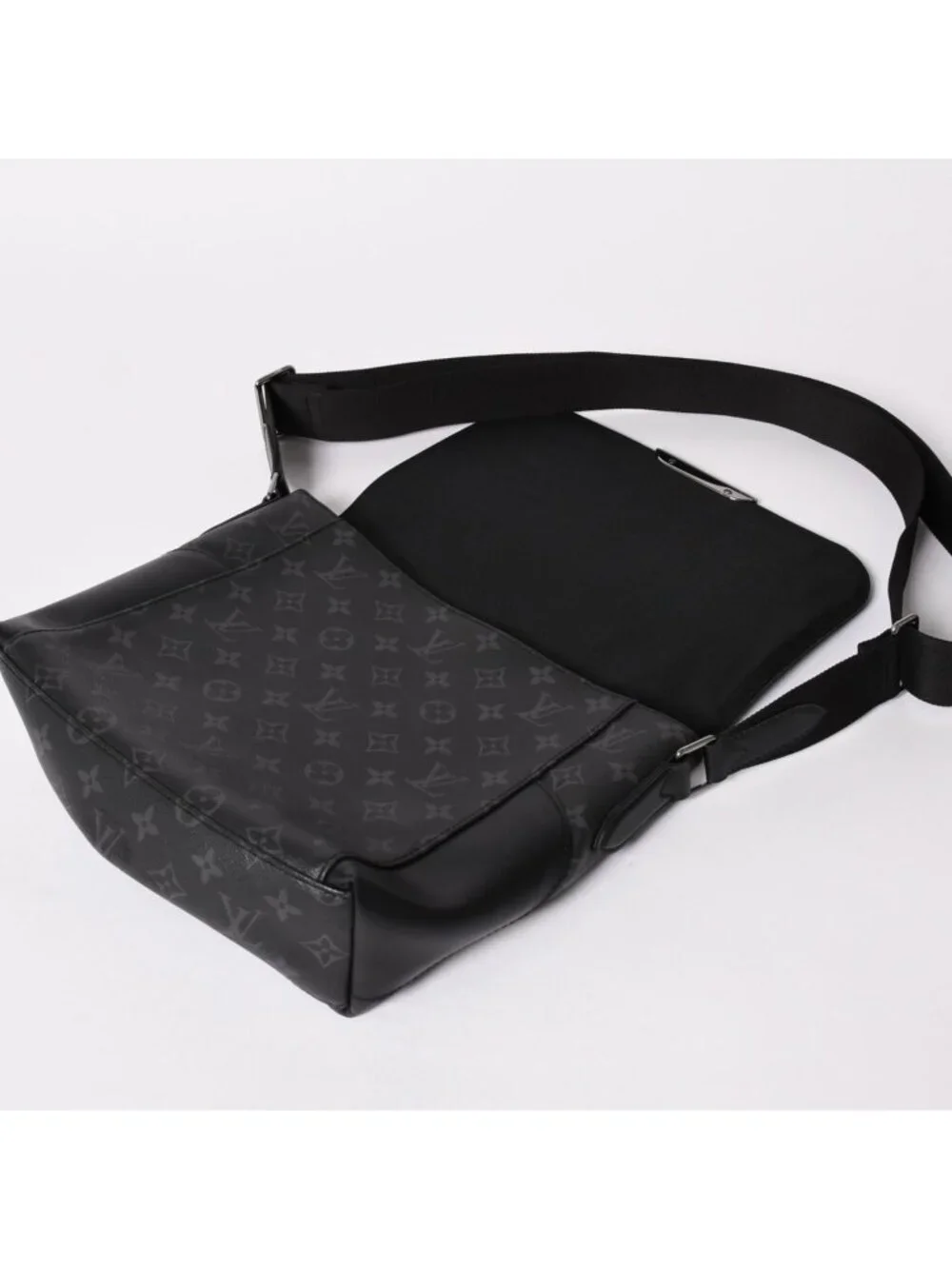 Louis Vuitton this authentic